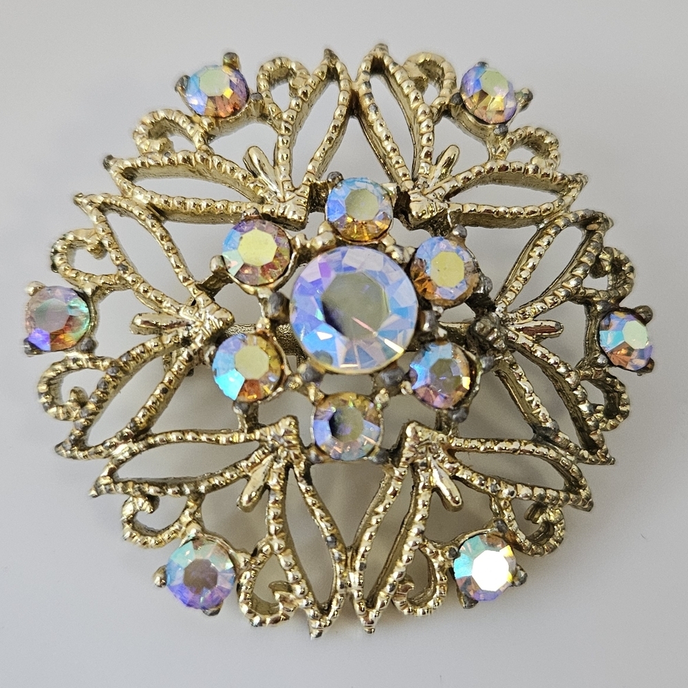Vtg AB Rhinestone Filigree Millegrain Brooch